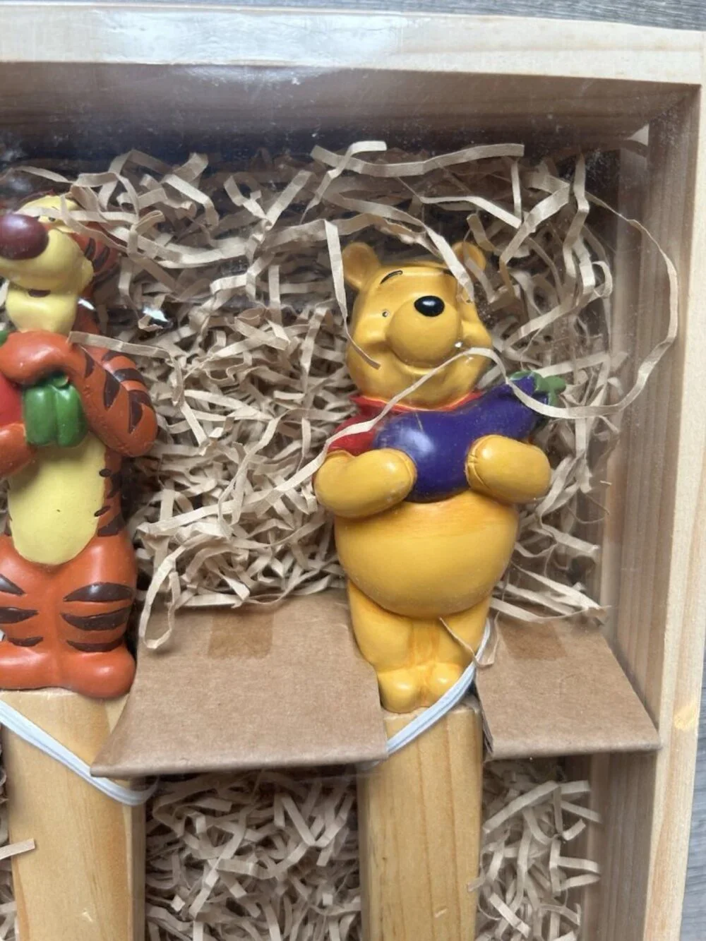 Disney Store Simply Winnie Pooh Tigger Wooden Salad Serving Set Spoon Fork NIB